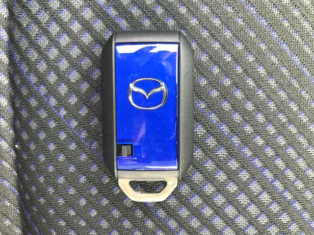 ハイブリッドXS 衝突回避システム ヘッドアップディスプレイ 純正アルミ シートヒーター ウィンカーミラー オートエアコン スマートキー プッシュスタート(33枚目)