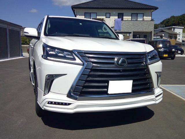 ＬＸ ＬＸ５７０　ＬＸ５７０（８名）社外エアロ　サンルーフ　２０インチアルミホイール３列シート　全周位カメラ　ＥＴＣ　ＬＥＤ　電動シート　リアモニター　ドラレコ　オートクルーズコントロール（9枚目）
