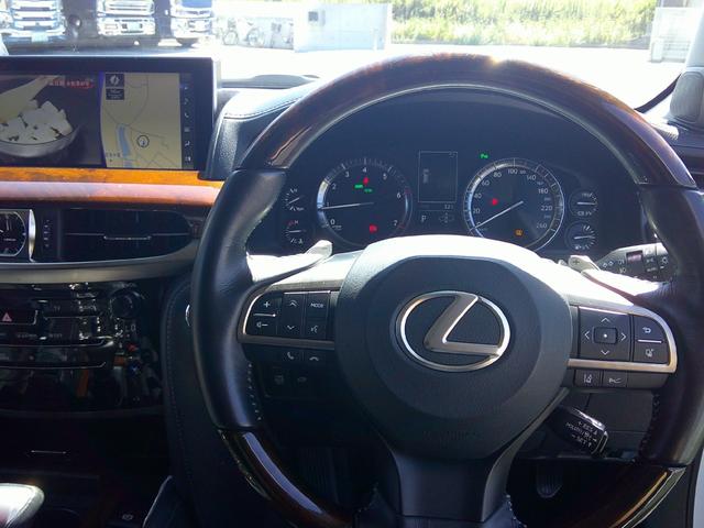 ＬＸ ＬＸ５７０　ＬＸ５７０（８名）社外エアロ　サンルーフ　２０インチアルミホイール３列シート　全周位カメラ　ＥＴＣ　ＬＥＤ　電動シート　リアモニター　ドラレコ　オートクルーズコントロール（44枚目）