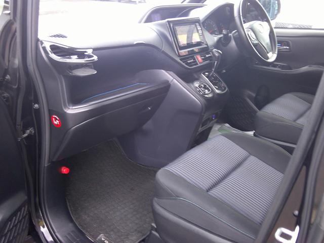 ヴォクシー ＺＳ　煌　ナビ　フリップダウンモニター　ＴＶ　Ｂｌｕｅｔｏｏｔｈ　バックカメラ　前後ドライブレコーダー　　ＥＴＣ　ローダウンサス（30枚目）