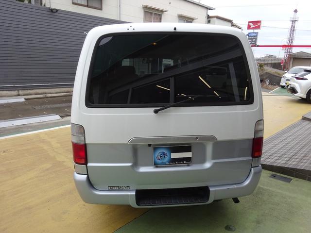 レジアスエースバン ロングスーパーＧＬ－Ｅ　ローダウンキット・タイヤホイール新品取付　ナビ　デジタルインナーミラー（12枚目）