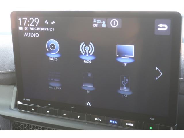 ステップワゴン ｅ：ＨＥＶスパーダプレミアムライン　当社試乗車禁煙１１インチメモリーナビマルチビューカメラＥＴＣ　Ｆセグ　両側オートドア　ＣＭＢＳ　クルーズコントロール　ＬＥＤ　スマートキー　ＵＳＢ　ＤＶＤ再生　記録簿　シートヒータ　キーフリー　ＡＢＳ（9枚目）