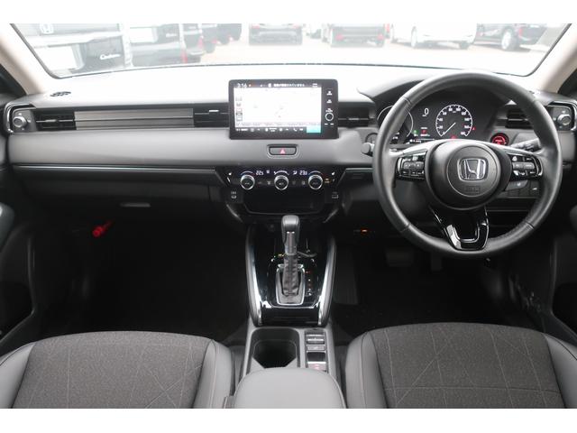 ヴェゼル ｅ：ＨＥＶＺ　当店試乗車前後ドライブレコーダー９インチメモリーナビ前後パーキングセンサーリアパワーゲートバックカメラブラインドスポットインフォメーションサイドエアバックＥＴＣ車載器スマートキー（2枚目）