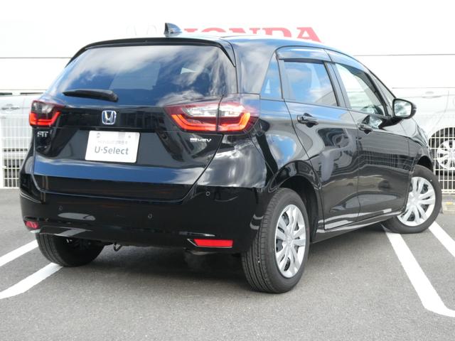 フィット ｅ：ＨＥＶホーム　当社社用車禁煙９インチメモリーナビフルセグＴＶバックカメラ前後パーキングセンサーサイドエアバックＥＴＣ車載器２．０スマートキーＬＥＤヘッドライト（11枚目）