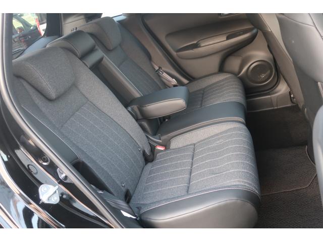 フィット ｅ：ＨＥＶホーム　当社社用車禁煙９インチメモリーナビフルセグＴＶバックカメラ前後パーキングセンサーサイドエアバックＥＴＣ車載器２．０スマートキーＬＥＤヘッドライト（14枚目）