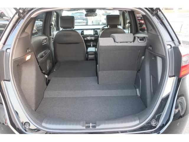 フィット ｅ：ＨＥＶホーム　当社社用車禁煙９インチメモリーナビフルセグＴＶバックカメラ前後パーキングセンサーサイドエアバックＥＴＣ車載器２．０スマートキーＬＥＤヘッドライト（24枚目）