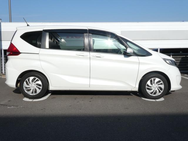 フリード Ｇ・ホンダセンシング　ギャザズメモリーナビフルセグ　両側電動スライドドア　ＥＴＣコンフォートビューパッケージ　２列目ベンチシート７人乗　スマートキー　センターテーブル　Ｃパッケージ（8枚目）