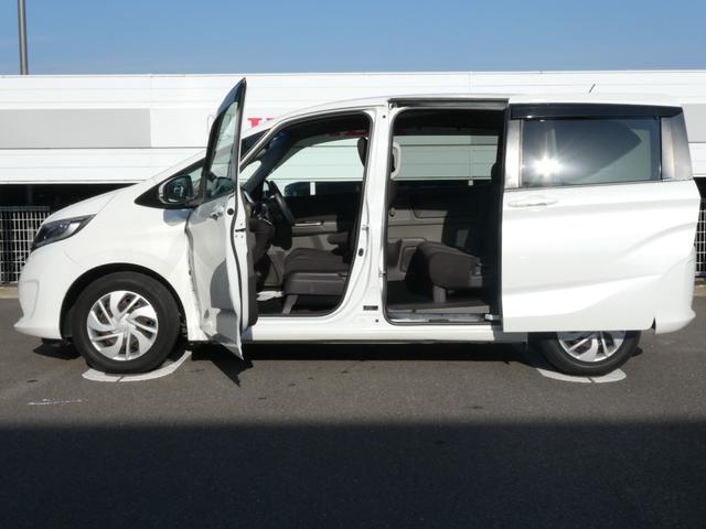 フリード Ｇ・ホンダセンシング　ギャザズメモリーナビフルセグ　両側電動スライドドア　ＥＴＣコンフォートビューパッケージ　２列目ベンチシート７人乗　スマートキー　センターテーブル　Ｃパッケージ（9枚目）