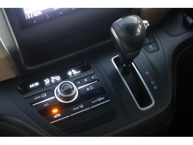 フリード Ｇ・ホンダセンシング　ギャザズメモリーナビフルセグ　両側電動スライドドア　ＥＴＣコンフォートビューパッケージ　２列目ベンチシート７人乗　スマートキー　センターテーブル　Ｃパッケージ（11枚目）