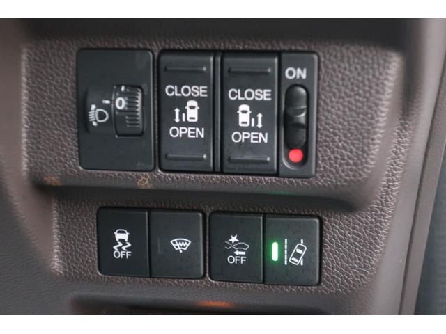 フリード Ｇ・ホンダセンシング　ギャザズメモリーナビフルセグ　両側電動スライドドア　ＥＴＣコンフォートビューパッケージ　２列目ベンチシート７人乗　スマートキー　センターテーブル　Ｃパッケージ（12枚目）