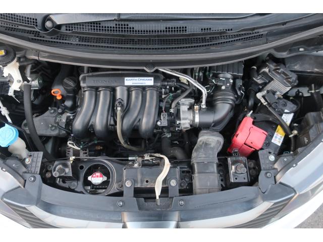 フリード Ｇ・ホンダセンシング　ギャザズメモリーナビフルセグ　両側電動スライドドア　ＥＴＣコンフォートビューパッケージ　２列目ベンチシート７人乗　スマートキー　センターテーブル　Ｃパッケージ（17枚目）