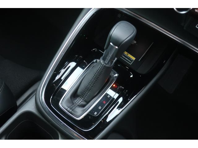ヴェゼル ｅ：ＨＥＶＺ　ホンダコネクトナビ無限フルエアロ後退出庫サポートパワーゲートブラインドスポットインフォメーションＥＴＣ車載器Ｆシートヒーターマルチビューカメラコンビシート１８インチアルミホイール（11枚目）