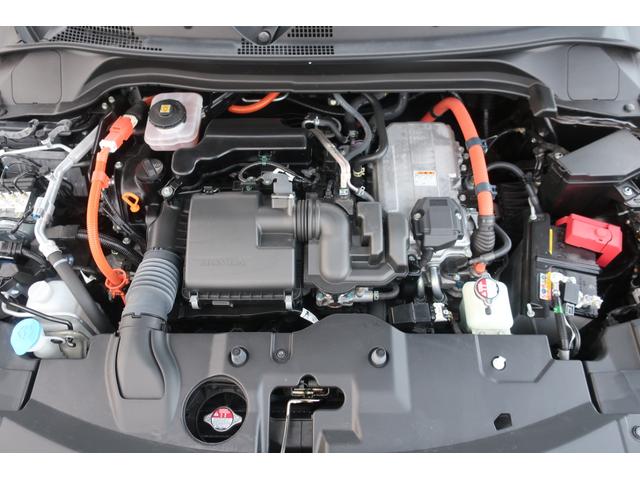 ヴェゼル ｅ：ＨＥＶＺ　ホンダコネクトナビ無限フルエアロ後退出庫サポートパワーゲートブラインドスポットインフォメーションＥＴＣ車載器Ｆシートヒーターマルチビューカメラコンビシート１８インチアルミホイール（17枚目）