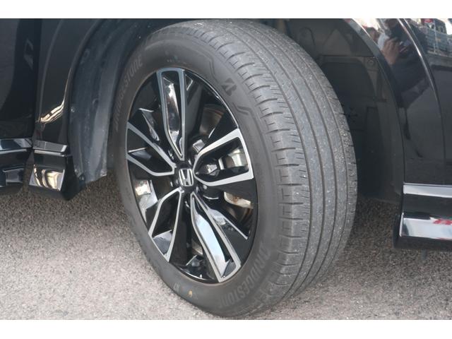 ヴェゼル ｅ：ＨＥＶＺ　ホンダコネクトナビ無限フルエアロ後退出庫サポートパワーゲートブラインドスポットインフォメーションＥＴＣ車載器Ｆシートヒーターマルチビューカメラコンビシート１８インチアルミホイール（19枚目）