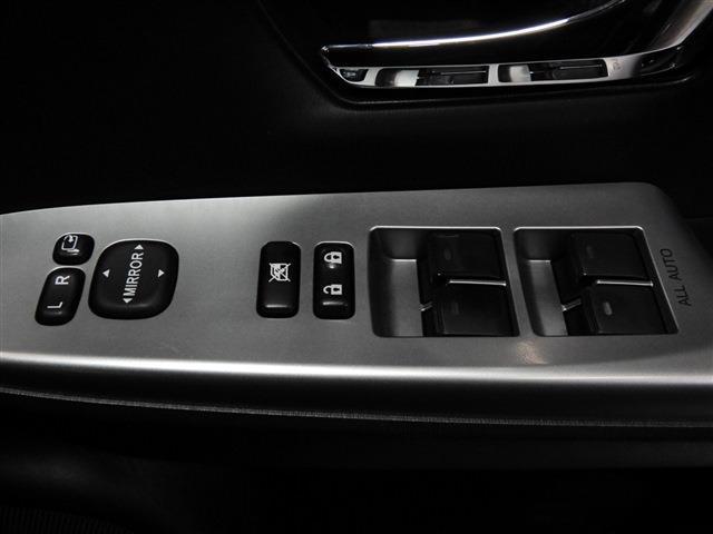 S 7人 純正8インチSDナビ・TV バックカメラ LEDヘッドライト CD・DVD・Bluetooth ETC 純正16インチAW ステアリングスイッチ 電動格納ミラー スマートキー フロアマット(24枚目)