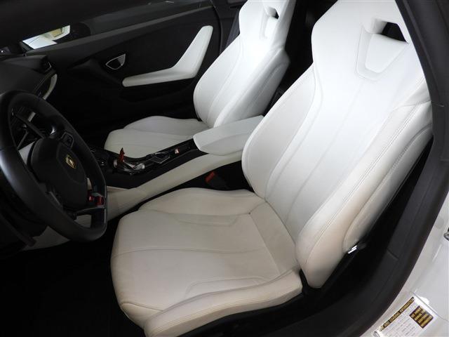 ウラカン ＬＰ６１０－４　ＭＩＭＡＳ鍛造ホイール２０インチ　純正ナビ　バックカメラ　スタイルパッケージ　パワークラフトマフラー　クリアエンジンボンネット　ブランディングパッケージ　パーキングアシスト　カーテシランプ（12枚目）