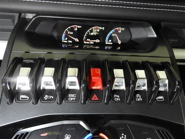 ウラカン ＬＰ６１０－４　ＭＩＭＡＳ鍛造ホイール２０インチ　純正ナビ　バックカメラ　スタイルパッケージ　パワークラフトマフラー　クリアエンジンボンネット　ブランディングパッケージ　パーキングアシスト　カーテシランプ（17枚目）