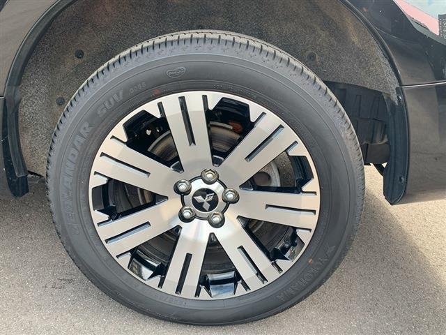 デリカＤ：５ Ｐ　社外１０．１インチナビ　ＴＶ　ＣＤ　ＤＶＤ　Ｂｌｕｅｔｏｏｔｈ　全周囲カメラ　両側パワースライドドア　パワーシート　シートヒーター　ＬＥＤヘッドライト　ＬＥＤフォグ　ＥＴＣ　パワーバックドア　４ＷＤ（17枚目）
