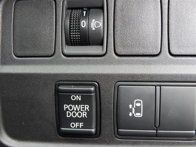 セレナ Ｓ　社外７インチナビ　ＣＤ　ＤＶＤ　Ｂｌｕｅｔｏｏｔｈ　全周囲カメラ　左側パワースライドドア　ＥＴＣ　クリアランスソナー　ステアリングスイッチ　電動格納ミラー　スマートキー　フロアマット（21枚目）