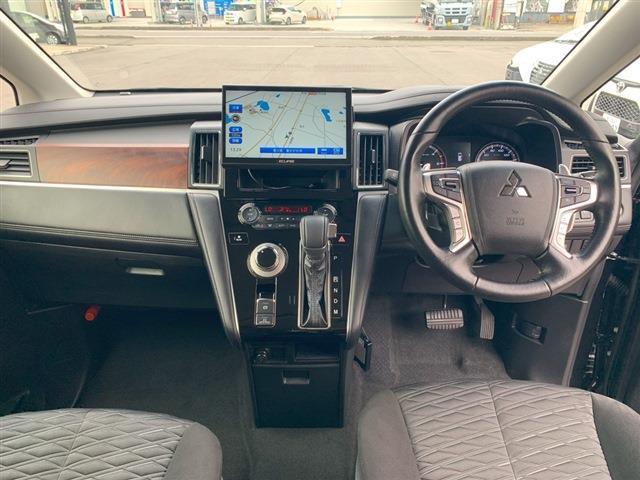 デリカＤ：５ Ｐ　社外１０．１インチナビ　ＴＶ　ＣＤ　ＤＶＤ　Ｂｌｕｅｔｏｏｔｈ　全周囲カメラ　両側パワースライドドア　パワーシート　シートヒーター　ＬＥＤヘッドライト　ＬＥＤフォグ　ＥＴＣ　パワーバックドア　４ＷＤ（20枚目）