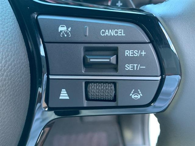 ステップワゴン ｅ：ＨＥＶスパーダ　純正１１．４インチナビ　ＴＶ　ＣＤ　ＤＶＤ　Ｂｌｕｅｔｏｏｔｈ　バックカメラ　両側パワースライドドア　ＬＥＤヘッドライト　ＬＥＤフォグ　ＥＴＣ　ハーフレザーシート　シートヒーター　純正１６インチＡＷ（29枚目）