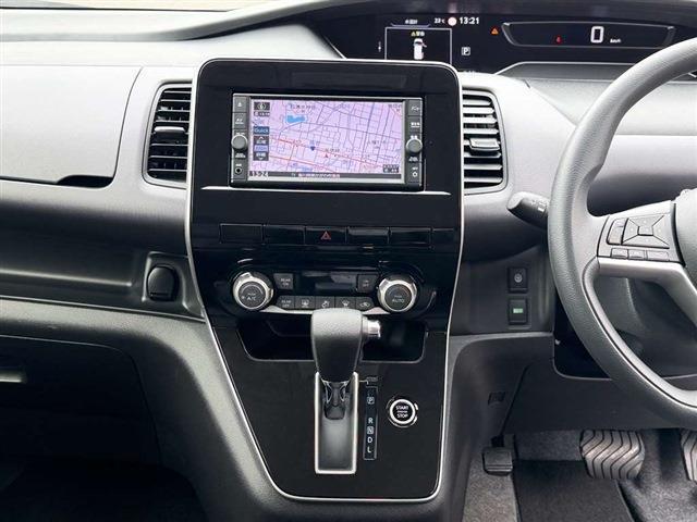 セレナ Ｘ　純正７インチナビ　ＴＶ　ＣＤ　Ｂｌｕｅｔｏｏｔｈ　バックカメラ　左側パワースライドドア　ＥＴＣ　ブラインドスポットモニター　クリアランスソナー　ステアリングスイッチ　電動格納ミラー（17枚目）