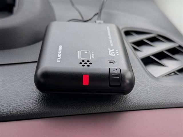 スペーシアカスタム ハイブリッドＸＳ　社外７インチナビ　Ｂｌｕｅｔｏｏｔｈ　バックカメラ　ＬＥＤヘッドライト　ＬＥＤフォグ　ＥＴＣ　両側パワースライドドア　シートヒーター　クリアランスソナー　ステアリングスイッチ　フロアマット（29枚目）