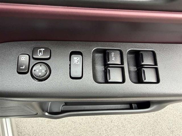 スペーシアカスタム ハイブリッドＸＳ　社外７インチナビ　Ｂｌｕｅｔｏｏｔｈ　バックカメラ　ＬＥＤヘッドライト　ＬＥＤフォグ　ＥＴＣ　両側パワースライドドア　シートヒーター　クリアランスソナー　ステアリングスイッチ　フロアマット（39枚目）