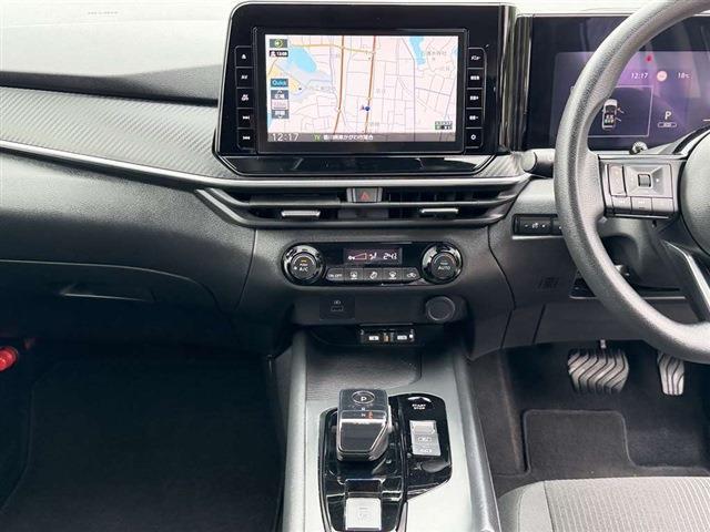 ノート Ｘ　純正９インチナビ　ＴＶ　Ｂｌｕｅｔｏｏｔｈ　ＣＤ　全周囲カメラ　ＥＴＣ　クリアランスソナー　ステアリングスイッチ　デジタルインナーミラー　電動格納ミラー　フロアマット　スマートキー　スペアキー（21枚目）