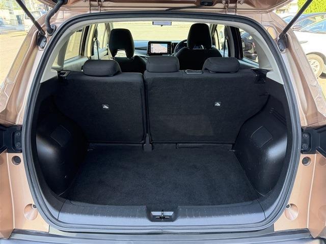 ノート Ｘ　純正９インチナビ　ＴＶ　Ｂｌｕｅｔｏｏｔｈ　ＣＤ　全周囲カメラ　ＥＴＣ　ＬＥＤヘッドライト　ＬＥＤフォグ　ブラインドスポットモニター　クリアランスソナー　ステアリングスイッチ　デジタルインナーミラー（11枚目）