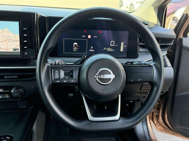 ノート Ｘ　純正９インチナビ　ＴＶ　Ｂｌｕｅｔｏｏｔｈ　ＣＤ　全周囲カメラ　ＥＴＣ　ＬＥＤヘッドライト　ＬＥＤフォグ　ブラインドスポットモニター　クリアランスソナー　ステアリングスイッチ　デジタルインナーミラー（20枚目）