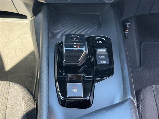 ノート Ｘ　純正９インチナビ　ＴＶ　Ｂｌｕｅｔｏｏｔｈ　ＣＤ　全周囲カメラ　ＥＴＣ　ＬＥＤヘッドライト　ＬＥＤフォグ　ブラインドスポットモニター　クリアランスソナー　ステアリングスイッチ　デジタルインナーミラー（22枚目）