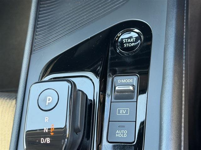 ノート Ｘ　純正９インチナビ　ＴＶ　Ｂｌｕｅｔｏｏｔｈ　ＣＤ　全周囲カメラ　ＥＴＣ　ＬＥＤヘッドライト　ＬＥＤフォグ　ブラインドスポットモニター　クリアランスソナー　ステアリングスイッチ　デジタルインナーミラー（26枚目）