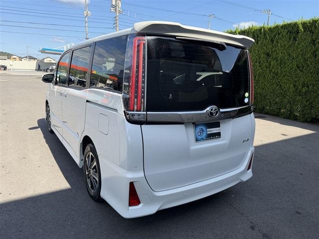 ノア Si ダブルバイビーII 純正7インチナビ Bluetooth バックカメラ 両側パワースライドドア LEDヘッドライト LEDフォグ クリアランスソナー ステアリングスイッチ クルーズコントロール フロアマット スマートキー(10枚目)