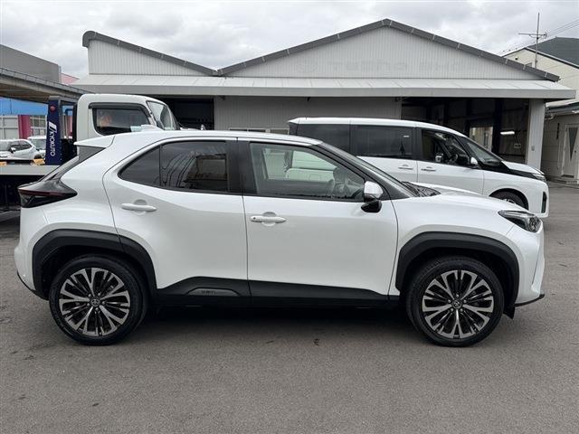 ヤリスクロス Z トヨタセーフティセンス ディスプレイオーディオナビ Bluetooth バックカメラ ETC LEDヘッドライト デイライト ハーフレザーシート パワーシート シートヒーター クリアランスソナー(7枚目)