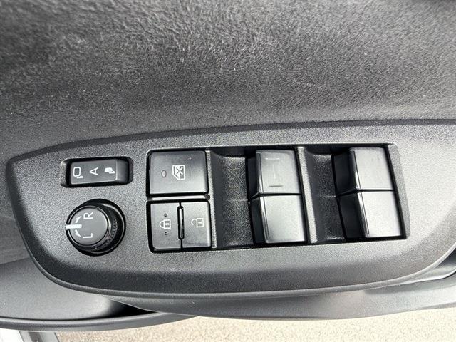 ヤリスクロス Z トヨタセーフティセンス ディスプレイオーディオナビ Bluetooth バックカメラ ETC LEDヘッドライト デイライト ハーフレザーシート パワーシート シートヒーター クリアランスソナー(35枚目)