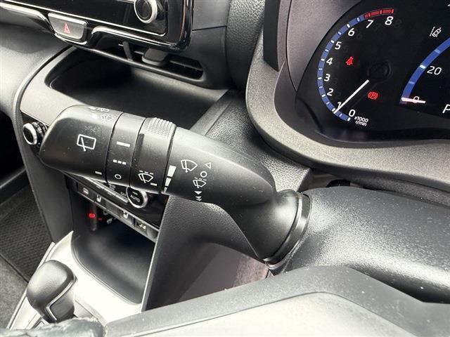ヤリスクロス Z トヨタセーフティセンス ディスプレイオーディオナビ Bluetooth バックカメラ ETC LEDヘッドライト デイライト ハーフレザーシート パワーシート シートヒーター クリアランスソナー(37枚目)