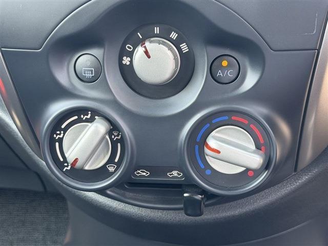 マーチ S 純正7インチナビ TV CD Bluetooth バックカメラ ETC フロアマット 電動格納ミラー キーレスキー スペアキー スペアタイヤ(25枚目)