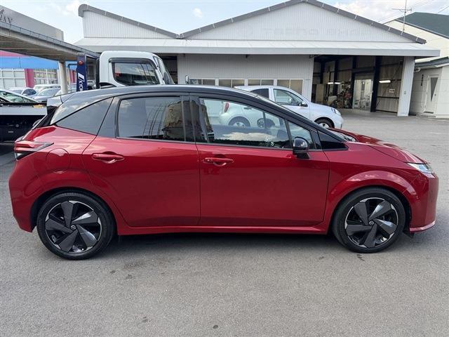 オーラ G 純正ディスプレイオーディオナビ TV Bluetooth 全周囲カメラ レザーシート LEDヘッドライト LEDフォグ 純正17インチAW クリアランスソナー ステアリングスイッチ フロアマット(7枚目)