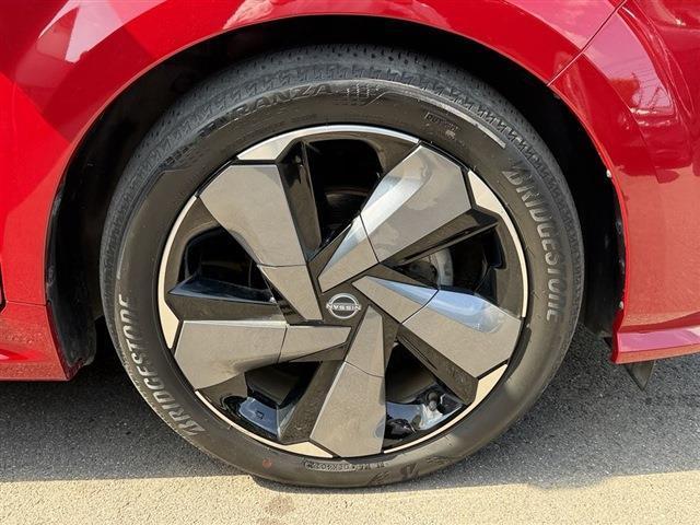 オーラ G 純正ディスプレイオーディオナビ TV Bluetooth 全周囲カメラ レザーシート LEDヘッドライト LEDフォグ 純正17インチAW クリアランスソナー ステアリングスイッチ フロアマット(14枚目)