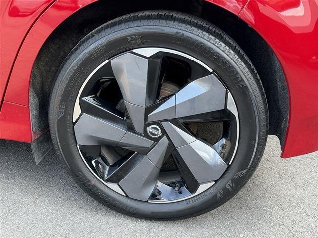 オーラ G 純正ディスプレイオーディオナビ TV Bluetooth 全周囲カメラ レザーシート LEDヘッドライト LEDフォグ 純正17インチAW クリアランスソナー ステアリングスイッチ フロアマット(16枚目)