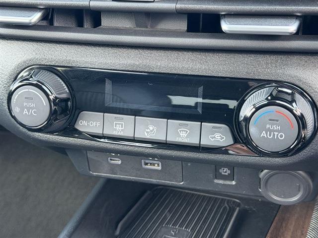 オーラ G 純正ディスプレイオーディオナビ TV Bluetooth 全周囲カメラ レザーシート LEDヘッドライト LEDフォグ 純正17インチAW クリアランスソナー ステアリングスイッチ フロアマット(25枚目)