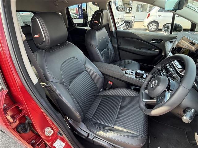 オーラ G 純正ディスプレイオーディオナビ TV Bluetooth 全周囲カメラ レザーシート LEDヘッドライト LEDフォグ 純正17インチAW クリアランスソナー ステアリングスイッチ フロアマット(34枚目)