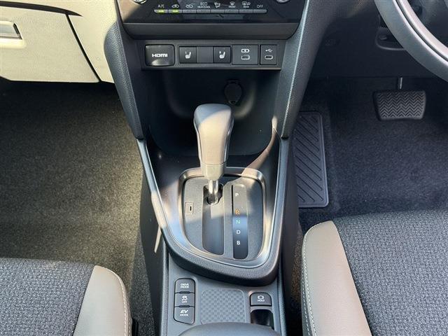 ヤリスクロス ハイブリッドZ トヨタセーフティセンス モデリスタエアロパーツ 純正8インチディスプレイオーディオナビ TV Bluetooth 全周囲カメラ LEDヘッドライト デイライト パワーシート シートヒーター(22枚目)