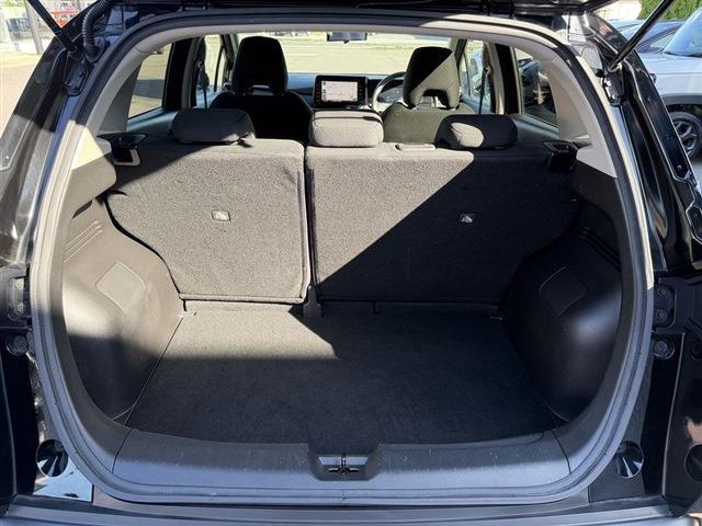 ノート Ｘ　純正９インチナビ　ＴＶ　Ｂｌｕｅｔｏｏｔｈ　ＣＤ　全周囲カメラ　ＥＴＣ　クリアランスソナー　ステアリングスイッチ　デジタルインナーミラー　フロアマット　スマートキー　スペアキー（11枚目）