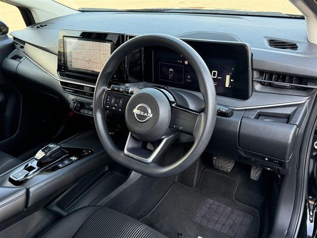 ノート Ｘ　純正９インチナビ　ＴＶ　Ｂｌｕｅｔｏｏｔｈ　ＣＤ　全周囲カメラ　ＥＴＣ　クリアランスソナー　ステアリングスイッチ　デジタルインナーミラー　フロアマット　スマートキー　スペアキー（18枚目）