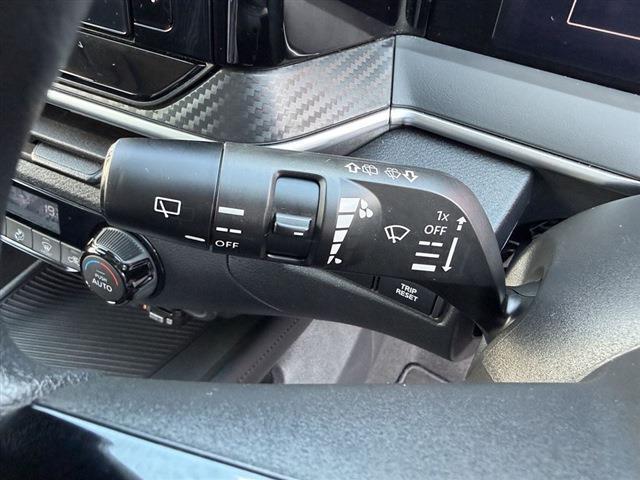 ノート Ｘ　純正９インチナビ　ＴＶ　Ｂｌｕｅｔｏｏｔｈ　ＣＤ　全周囲カメラ　ＥＴＣ　クリアランスソナー　ステアリングスイッチ　デジタルインナーミラー　フロアマット　スマートキー　スペアキー（36枚目）