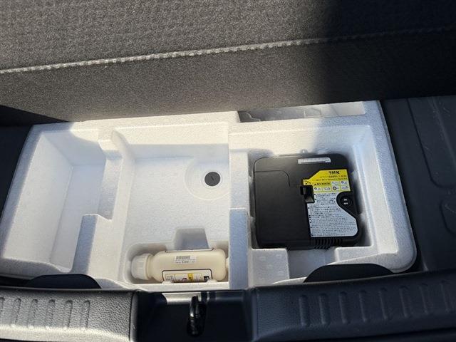 ヤリス G 純正ディスプレイオーディオナビ TV Bluetooth バックカメラ ETC LEDヘッドライト クリアランスソナー フロアマット ドアバイザー 電動格納ミラー スマートキー(12枚目)