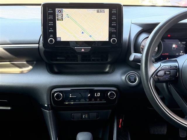 ヤリス G 純正ディスプレイオーディオナビ TV Bluetooth バックカメラ ETC LEDヘッドライト クリアランスソナー フロアマット ドアバイザー 電動格納ミラー スマートキー(21枚目)