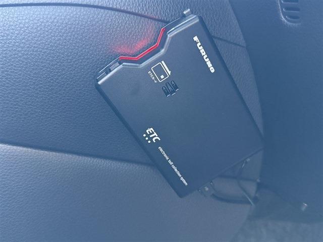 ヤリス G 純正ディスプレイオーディオナビ TV Bluetooth バックカメラ ETC LEDヘッドライト クリアランスソナー フロアマット ドアバイザー 電動格納ミラー スマートキー(28枚目)